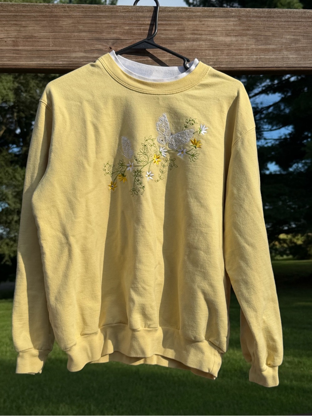 Vintage Yellow Embroidered Floral Crewneck Sweater